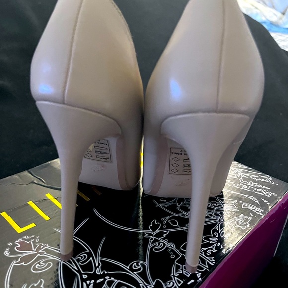 Pumps - Picture 3 of 3